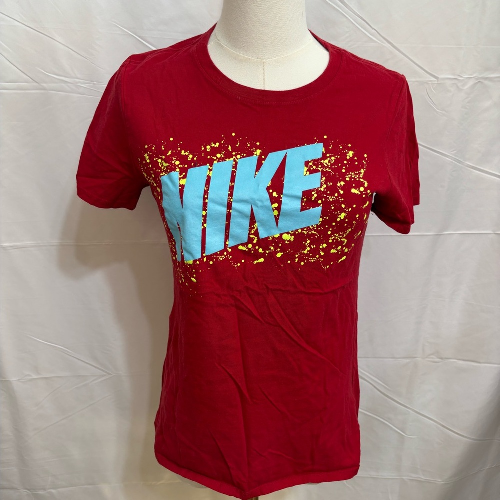 Nike Red Graphic Logo T Shirt Medium Athletic Cut Blue Yellow